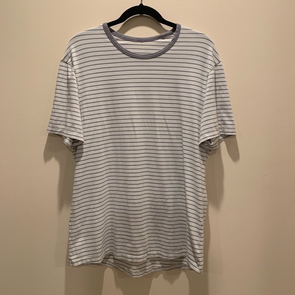 lululemon white & gray short sleeve tee shirt